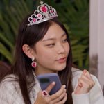 <b>퀸해린</b>은 나야 둘이 될순없노