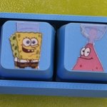 나 스폰지밥 키캡만들엇는데 <b>색깔</b>좀 잘못한거같지?
