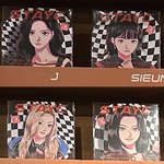 한편 일본 <b>팝업</b> 스테이씨는