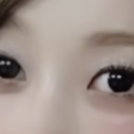 <b>지젤</b> 눈화장 개신기하다..