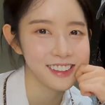 배시시 웃는 스테이씨 <b>시은</b>