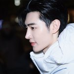 얼굴은 <b>왕자님</b>인데 성격은 대쪽 같은 남돌