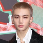 스키즈 현진 <b>빡빡</b>머리