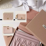 요즘 <b>미우미우</b> 지갑 사면 한물갔나