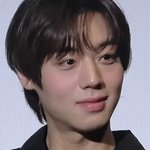 [조언구해요] 박지훈 이거 <b>틴트</b> 뭘까?