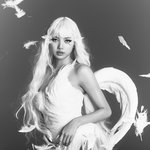 리사 <b>큐피드</b>착장 올렸네