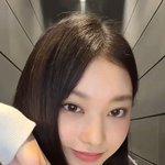 자꾸 퀸퀸 거리지<b>좀마</b>