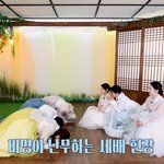 언니즈에게 세배하는 스테이씨 동생즈