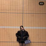 카리나 검스 <b>의상</b> 많이 입네