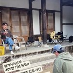 감독 '갑질' 폭로"연출팀 무릎꿇어" 현장 사진 공개[핫<b>피플</b>]