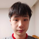 20대 여자가 웃으면서 얼굴 욀케 작아 이럼 ㅋㅋㅋㅋ