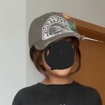 이렇게 애매한 직사각형 <b>모자</b> 어디없냐