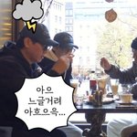 해외여행 가서 한식 먹는다 <b>vs</b> 안 먹는다