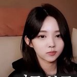 <b>누가</b> 더 이뻐 사진있어