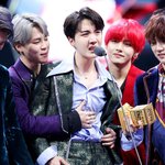 <b>대상</b> 받은 남돌들의 웃기고 황당한 공통점