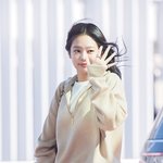 오늘자 파리 <b>출국</b>하는 제니