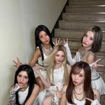 걸그룹 <b>엑신</b>(X:IN) 뮤직뱅크 착장 모음.jpg