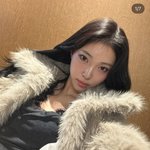 현지 <b>민경</b> 중에 누가 더 예쁜 것 같음?