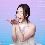 <b>지수</b> 미모...미치겠다