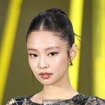 <b>제니</b> 샤넬쇼 게티 개쩐다