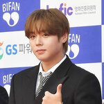 <b>사과</b>만 먹고 살 뺐다던 그 시기 박지훈 좀 봐