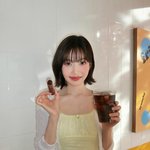 레드벨벳 조이, 살 빼고 미모 레전드..크러쉬와 <b>데이트룩</b>으로 딱이네