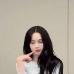 [댓글부탁해] 카리나 <b>바지</b> 정보 좀