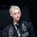 정말 과한 헤<b>메코</b>인데 저걸 얼굴이 살리네