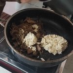 <b>잡채밥</b>을 했습니다.