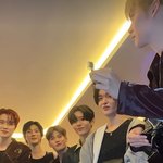 어느 남자 <b>아이돌</b>의 가방 속에서 나온 것들