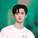 진짜로 둘이 만나면 어떻게 되는지 <b>궁금</b>하다