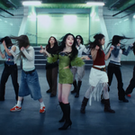 [혼자하는말] 말차색이 잘 어울리는 <b>여자</b> 봄