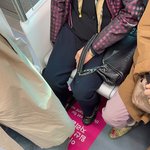 임산부배려석 자는척 하고 절대 안비켜<b>주네</b>