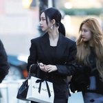 <b>내가</b> 아까 지나가면서 봤음