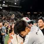 지디 손흥민 껴안은거봐봐