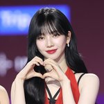 <b>카리나</b> 이 사진 블핑리사 느낌난다