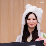 설윤 이거 뭐야.....?