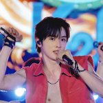 청순한 건 알겠는데 피지컬까지 아름답네