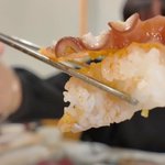 <b>문어</b>초밥 먹는다