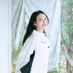 아이유 <b>뉴발란스</b> 바람막이 화보