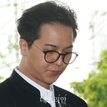 [추천선플만] '부실 복무 논란' 위너 송민호, 징역 1년 6개월...