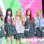 센스 미쳤다는 아이돌 최초 공방 굿즈