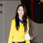 요즘 지젤 <b>얼굴</b> 볼때마다 <b>다른</b> 사람 같아