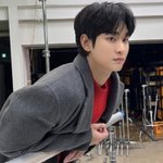 [추천선플만] '1년째 칩거' 김수현, 성수동서 포착…"얼굴 너무...