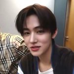 [댓글부탁해] 30살 여잔데 이 18살 남자 좋아하면 <b>범죄</b>임? 뽀뽀하고싶음