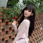 오마이걸 <b>아린</b> (최예원) = 레이디스코드 주니 (김주미)