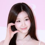 오늘 진짜 엄청 예쁜 여자 아이돌 한 명 발견했어