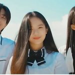 방탄뮤비 <b>이</b> 장면 세명 다 데뷔했네