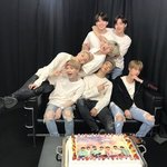 방탄 알엠 진 슈가 제이홉 지민 뷔 <b>정국</b> <b>방탄소년단</b>