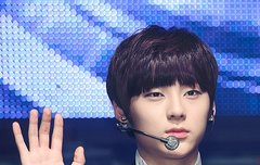 민현이 머리 누가 저래 짤라놈